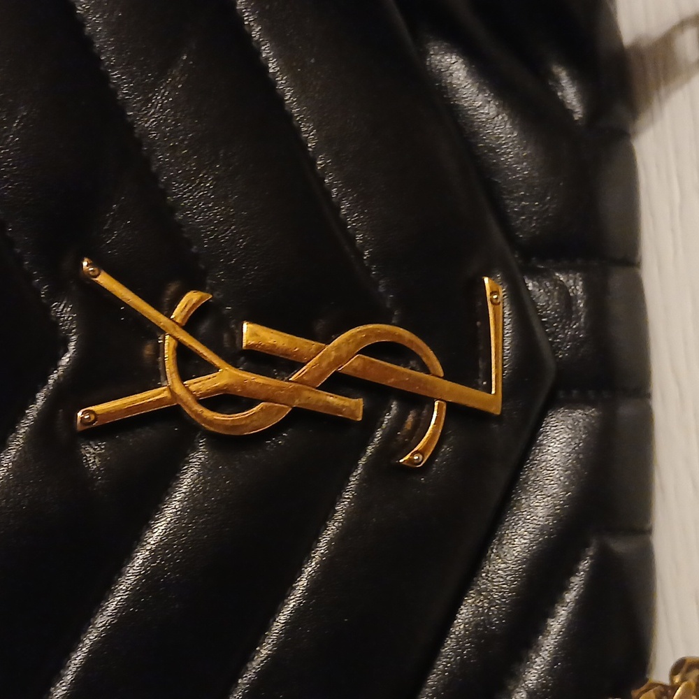 Yves Saint Laurent Black Leather Shoulder Bag with Gold Chain - Picture 2 of 8